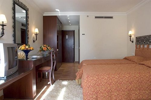 Hotel Golden Tulip Farah Churibka Zewnętrze zdjęcie