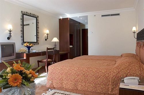 Hotel Golden Tulip Farah Churibka Zewnętrze zdjęcie